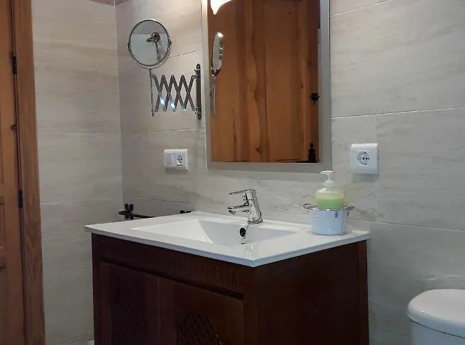 Viviendas Turisticas Arrayanes בית כפרי *