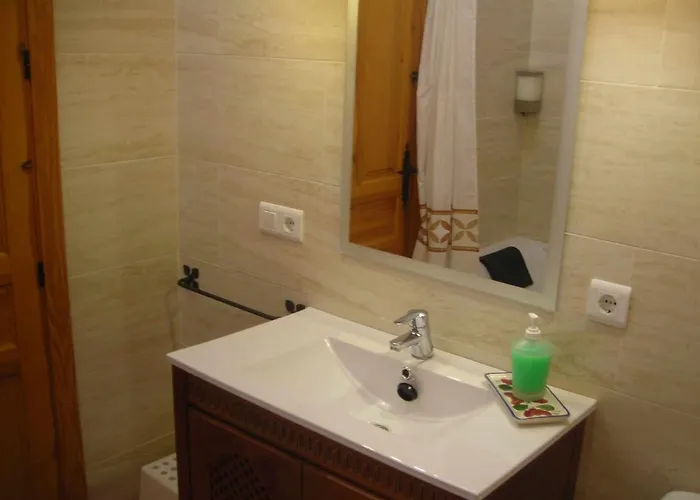 Viviendas Turisticas Arrayanes 乡村民宿 *