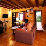 Viviendas Turisticas Arrayanes Casa di campagna *
